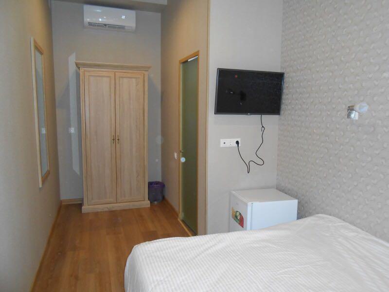 Family Inn Сухум Экстерьер фото